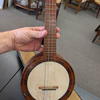 Banjolele Vintage rare with case 30s-50s image 13