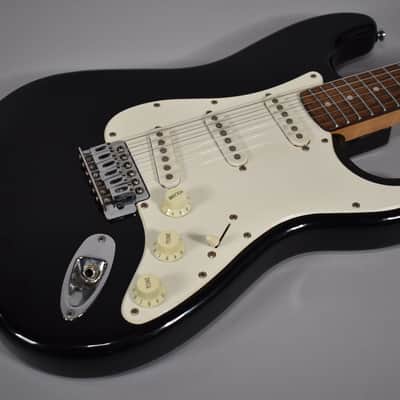 2009 Squier Bullet Stratocaster Black image 7