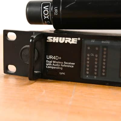 Shure UR4D+ Dual Wireless Receiver with UR2/BETA58A Mic Pair - J5 Band CG01Z1J image 5