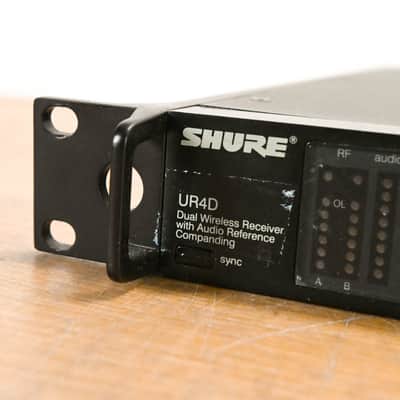 Shure UR4D Wireless Receiver w/ two UR2/SM58 Handheld Mics - L3 Band CG0128P image 5