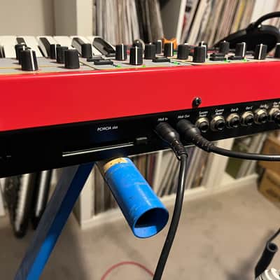Nord Lead 2 49-Key 12-Voice Polyphonic Synthesizer 1997 - 2003 - Red image 6