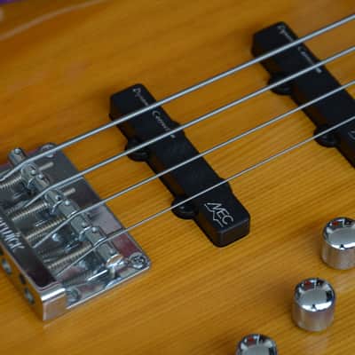 WARWICK Corvette RockBass Fretless/fine ebony fingerboard from 2007*MEC PU's made in Germany*sounds/plays/looks great*mint condition/one owner! image 6