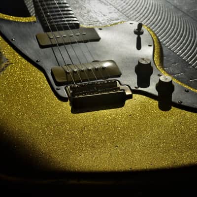 American Fender Jazzmaster Relic  Custom  Nitro Gold Sparkle G&G Case image 1