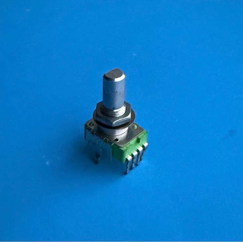 AKAI MPK 25 APC40 MKI MIDI Controller Part: ALPHA Potentiometer 2.5KB Pot image 1