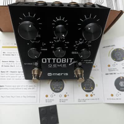 Meris Ottobit Jr. - Black image 2