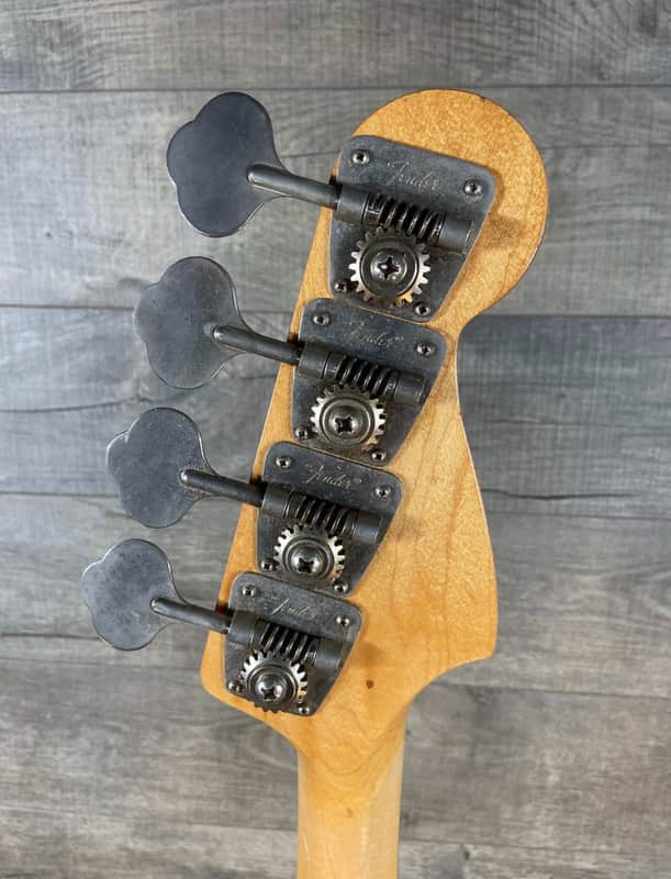 ギター　レフティ　Left　Fender　1976 Fender Precision/Jazz Bass 1976 - Sunburst.Lefty! | Reverb Canada