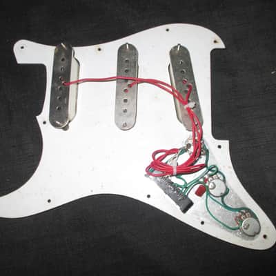 Import Loaded Stratocaster Pickguard image 2