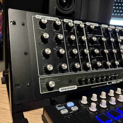 Analogue Solutions Leipzig-S Analog Monosynth with Sequencer 2010s - Black image 4