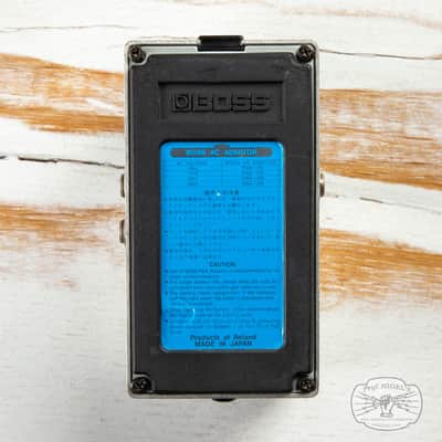 Boss DD-2 Digital Delay MIJ (Blue Label) Long Chip Vintage Made in