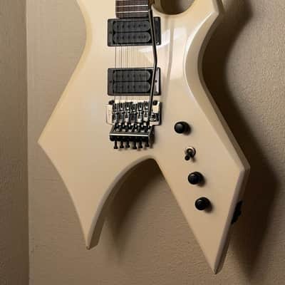 1986 BC Rich Warlock Vintage Electric Guitar White w/ Floyd Rose
