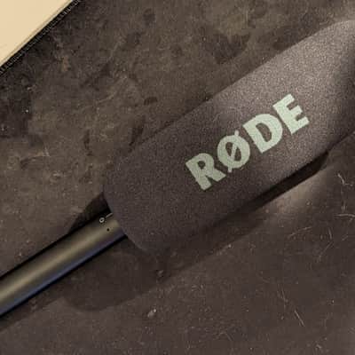 RODE NTG4+ Shotgun Condenser Microphone 2015 - Present - Black image 1