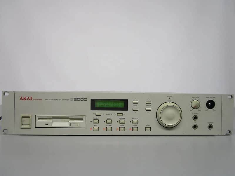 Akai S2000 Sampler | Reverb