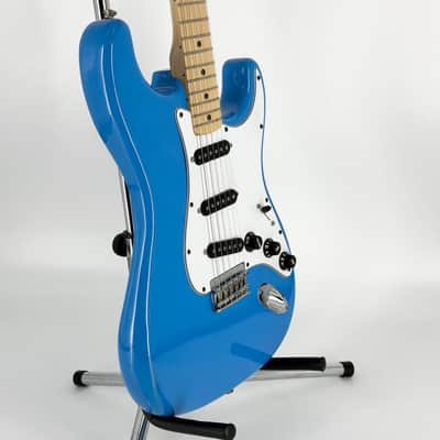 1981 Fender American International Series Hardtail Stratocaster – Maui Blue image 6