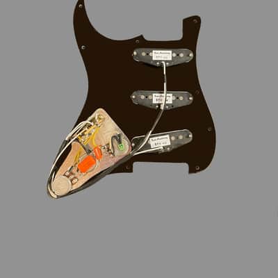 509 Custom Stratocaster Loaded Pickguard - Black image 2