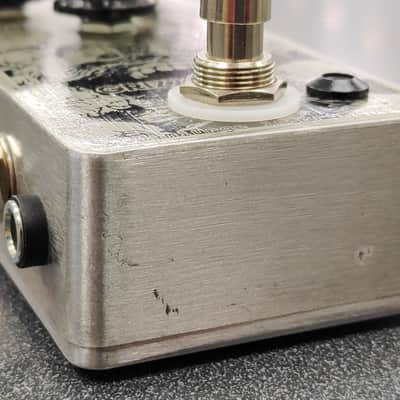 Demiurge Instruments GrizzlyBear 2010's Overdrive Pedal - Silver image 9