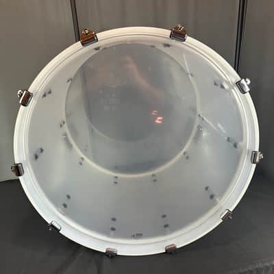 Frost White Seamless Acrylic 20"x16" - Bass Drum image 3