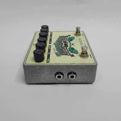 Electro-Harmonix Turnip Greens Overdrive and Reverb 2 in 1 Pedal image 4