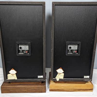 Cerwin Vega D3 3-Way 10" Speakers w/ Stands - 1980s - Beautiful Pair Bild 14