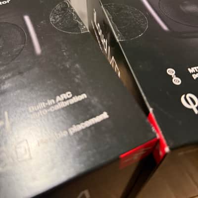 IK Multimedia iLoud MTM 2-Way Active Studio Monitors (Pair) 2010s - Black image 12