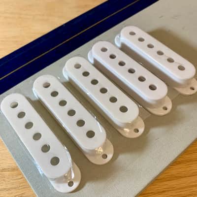 Pickup Covers (5) White - 50 mm SPACING (Strat Style) image 3