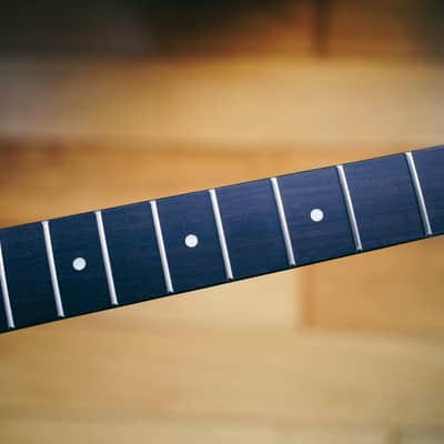 Stratocaster Neck – Vintage Maple & Rosewood | 21 Frets | Nitro Satin Finish | Bone Nut image 6