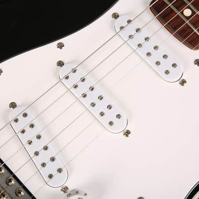 Fender Mexican Standard Stratocaster - Black - 2nd Hand (165666) image 13