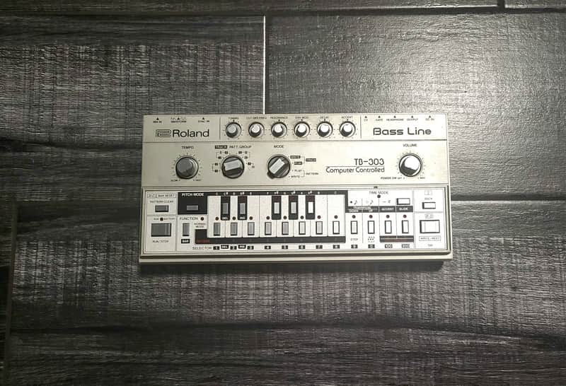 Roland TB-303 Bassline Synthesizer Module 1981 - 1984 - Silver image 1