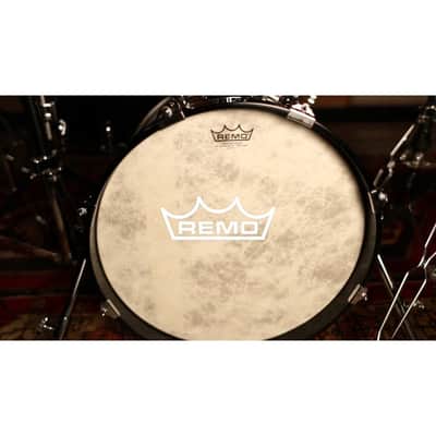 Remo Powerstroke P3 Felt Tone Hazy Bass Drumhead 18" image 2