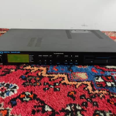 Roland S-760 Digital Sampler 1994 - 1998 - Black (Serviced / Warranty)