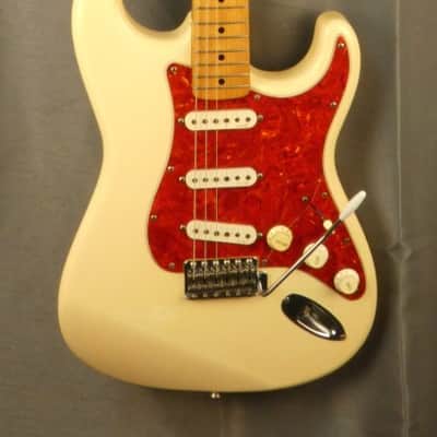 Fender Stratocaster ST'68-US EMG 1994 - VWhite - Japon Import