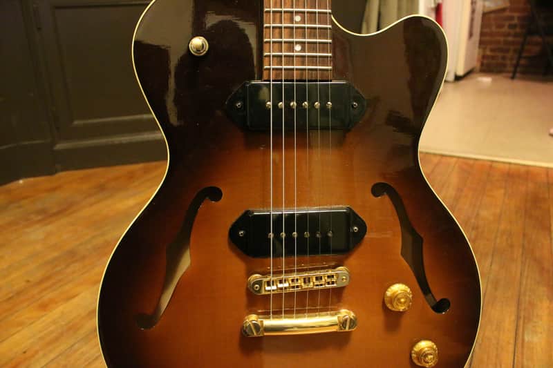 Yamaha AEX502 Electric Semi-Hollow Body Guitar (Sunburst) image 1