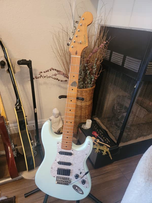 Squier Modified 40th Anniversary Stratocaster 2022 - 40th Anniversary with EMGs image 1
