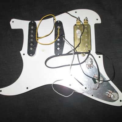 Import Loaded Stratocaster Pickguard image 2