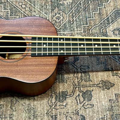 U-Bass Bass Acoustic / Electric Ukulele image 5