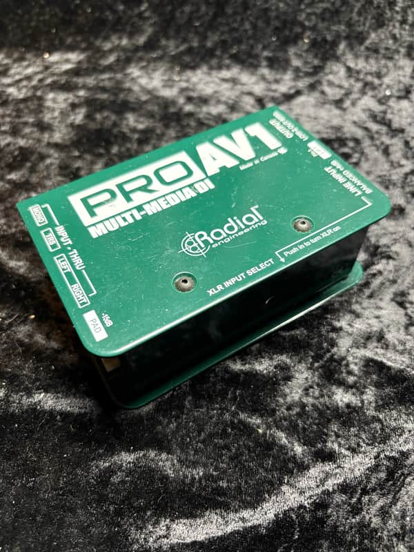 Radial Engineering ProAV1 Multi-media Passive DI Direct Box (original packing) image 1