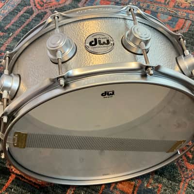 Mint DW 5.5x14 Collector's Series Aluminum 3mm Snare Drum Satin Chrome Hardware image 5