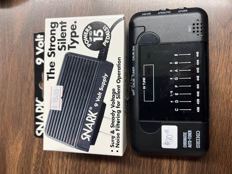 Used Seiko ST800 Chromatic Auto-Tuner comes w/ SNARK 9 Volt Supply image 1