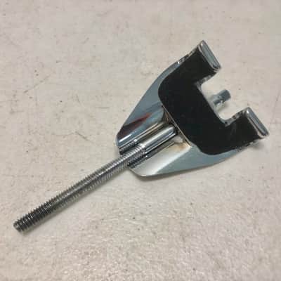 DW Collector’s Bass Drum Claw w/ TP30 4” Tension Rods Chrome, Workshop, 10 Total imagen 2