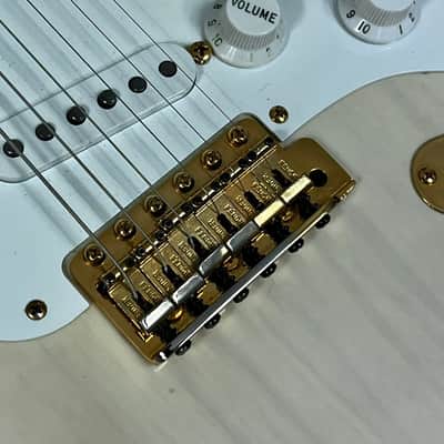 RARE 2001 Fender Custom Shop 1956 reissue stratocaster | NOS White Blonde, Original Fender G&G Hardcase and paper image 16