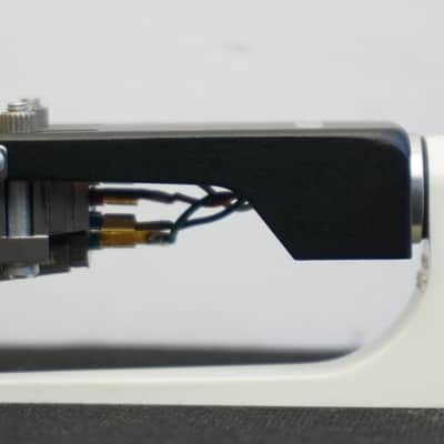 Shure V15 type III Cartridge W/ Super-Track Plus Stylus & Denon Headshell image 3