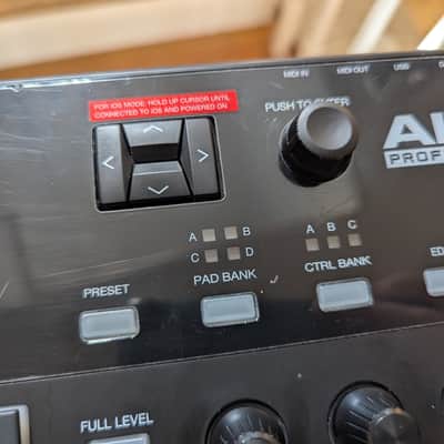 Akai MPD226 2015 - Present - Black image 7