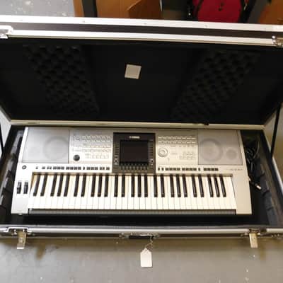 Yamaha PSR-3000 61-Key Arranger Workstation Keyboard WITH FLIGHT CASE!! image 6