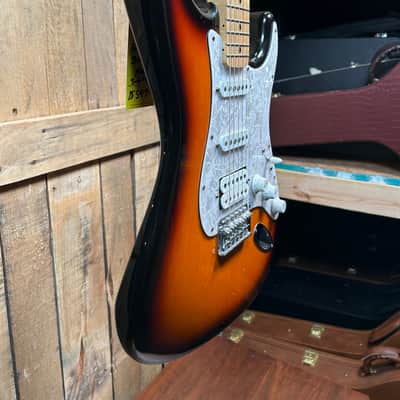 Fender MIM Stratocaster HSS-3 Color Sunburst (Pre-Owned) image 7