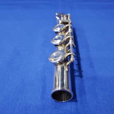 Yamaha YFL-481 Intermediate Open-Hole Flute w/ Case & B Footjoint image 7