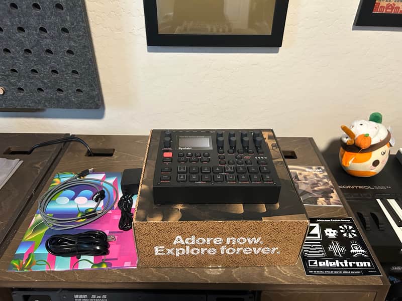 Elektron Syntakt 12 Track Drum Computer & Synthesizer 2022- Present Black image 1