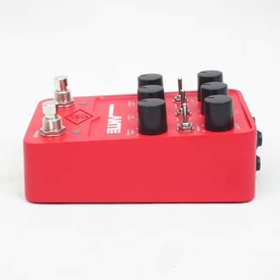 Universal Audio UAFX ANTI 1992 High Gain Amp Preamp [24242095002145] (02/04) image 5