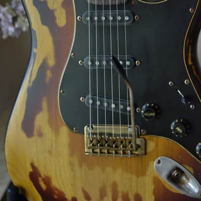 Fender Stratocaster Standard Sunburst Heavy Relic Nitro Custom Shop 69's image 4