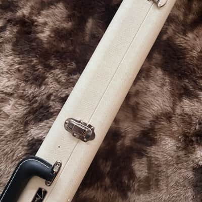 Fender Limited Edition G&G Legacy Series Strat / Tele USA Hard Case - Snake Skin White image 9