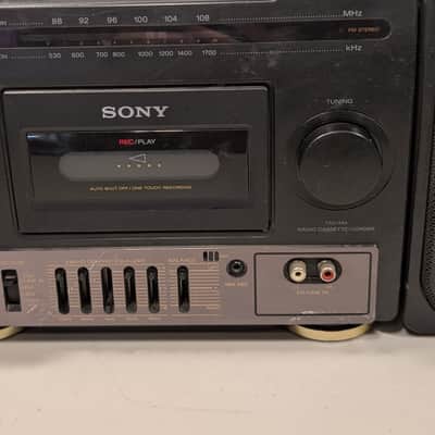 90’s Sony Boombox CFS-1030 Ghettoblaster w Graphic Equalizer AM/FM Cassette and Line in BOOMBOX Stereo Radio Works/Tape Player Doesn't Work image 2