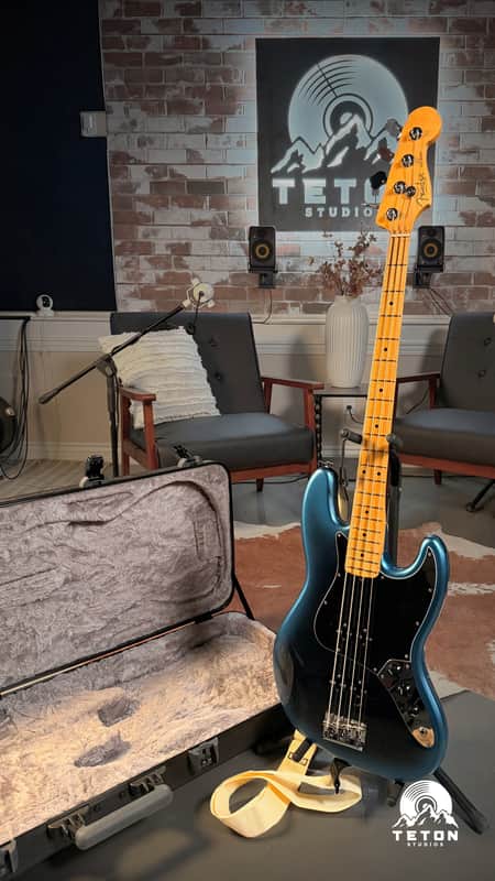 Fender American Professional II Jazz Bass image 1